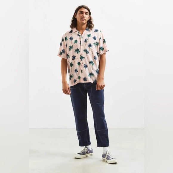 Urban Outfitters UO Palm Print Button Down Shirt Rayon Unisex Medium Tropical - Picture 3 of 11